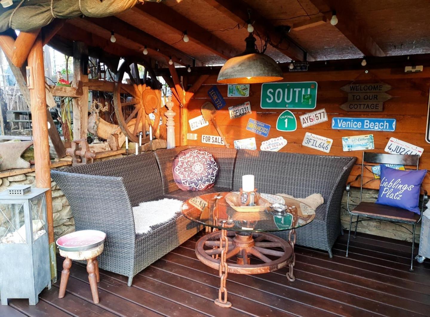 Frankes Lodge Apartment Mit Garten Und Pool, 6 Einzelbetten, Parkplatz Essen Luaran gambar
