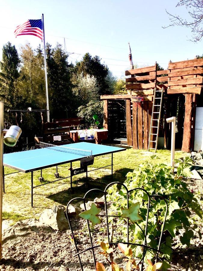 Frankes Lodge Apartment Mit Garten Und Pool, 6 Einzelbetten, Parkplatz Essen Luaran gambar